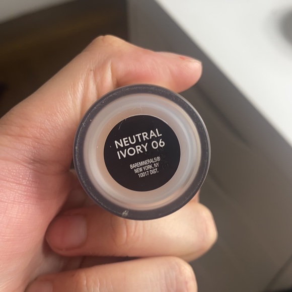 Bare Minerals Liquid Foundation - Picture 2 of 3